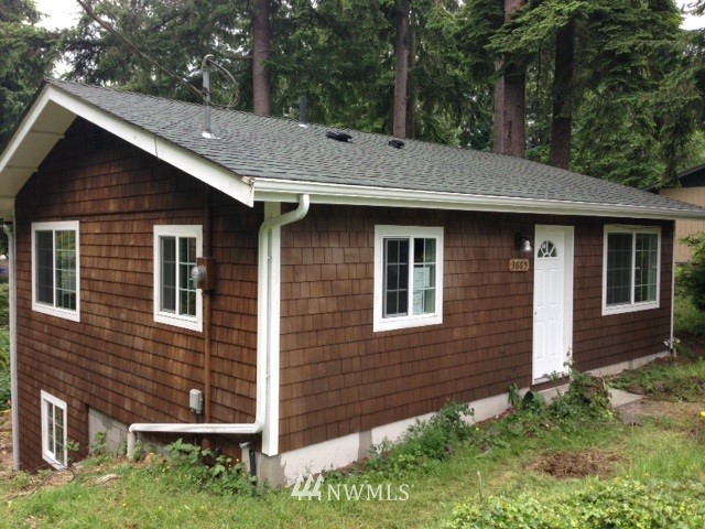 3665 Harper Street Clinton, WA 98236 - Photo 3 of 15 Gallery Image 3