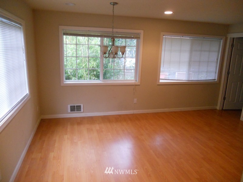 3665 Harper Street Clinton, WA 98236 - Photo 5 of 15 Gallery Image 5