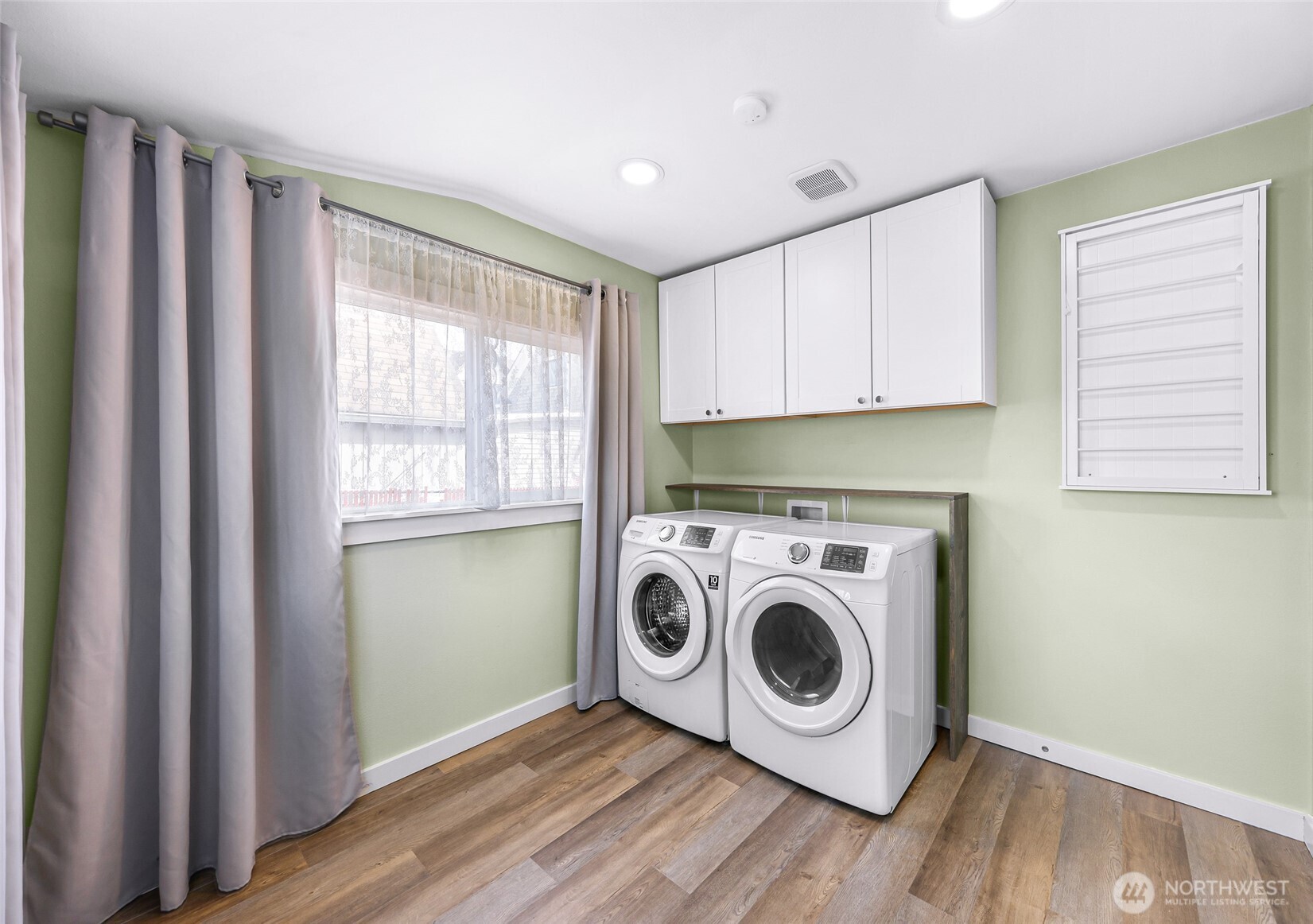 1418 Maple Street Everett, WA 98201 - Photo 13 of 36