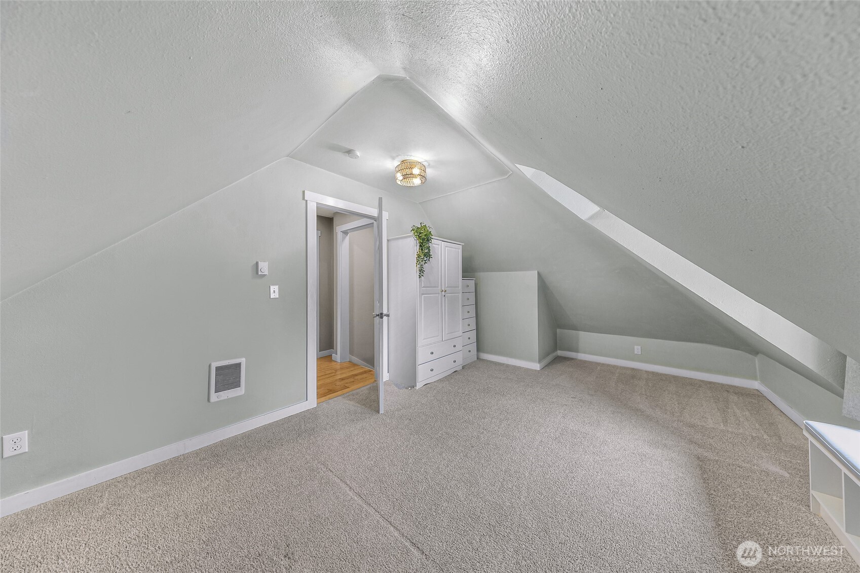 1418 Maple Street Everett, WA 98201 - Photo 28 of 36