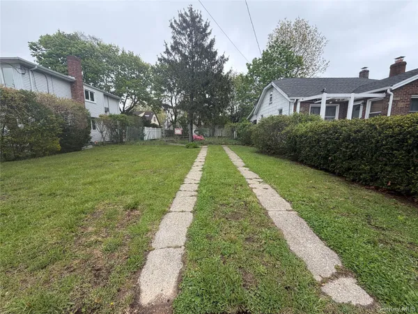 $349,000 | 2547 Southard Avenue, Oceanside, NY 11572