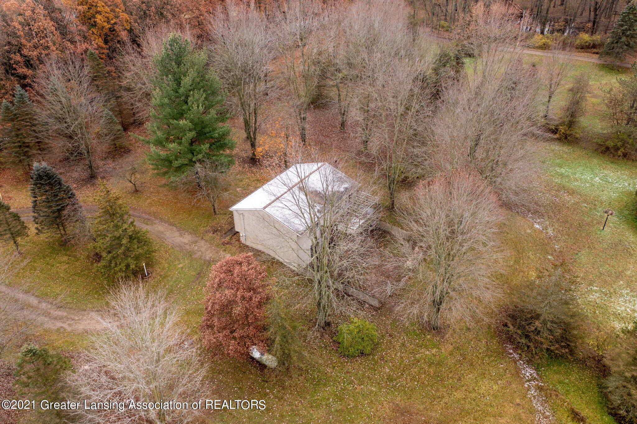 861 Wolverine Road Mason, MI 48854 - Photo 40 of 43 13-web-or-mls-DJI_0155-HDR