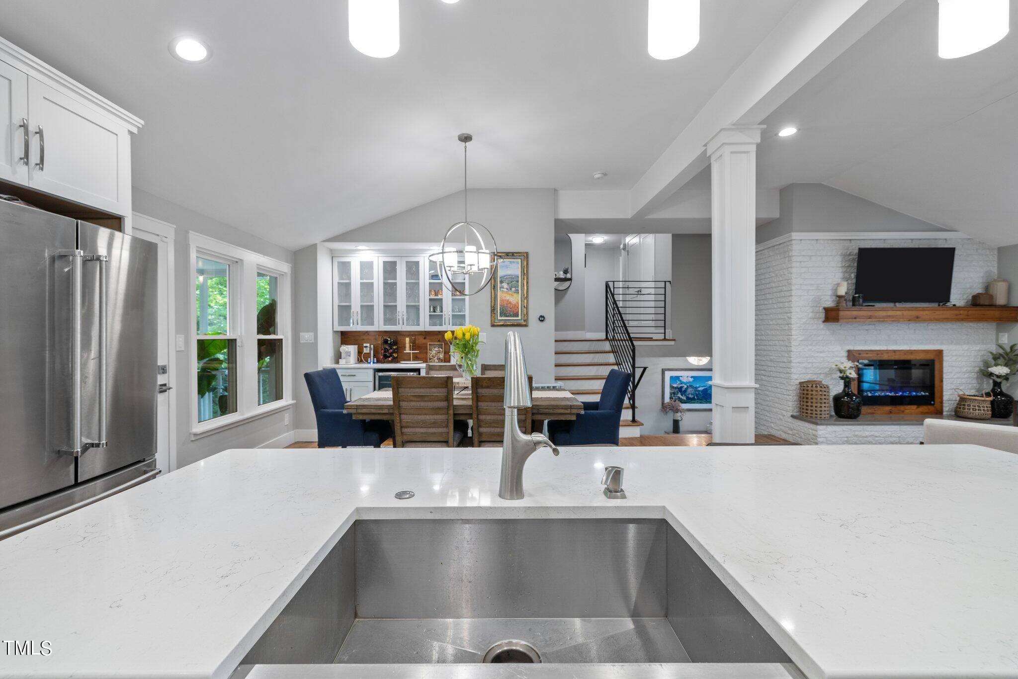 1817 Manuel Street Raleigh, NC 27612 - Photo 27 of 50 17-web-or-mls-5Z8A6922