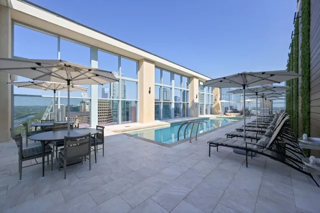 $1,195,000 | 98 San Jacinto Boulevard, Unit 904, Austin, TX 78701