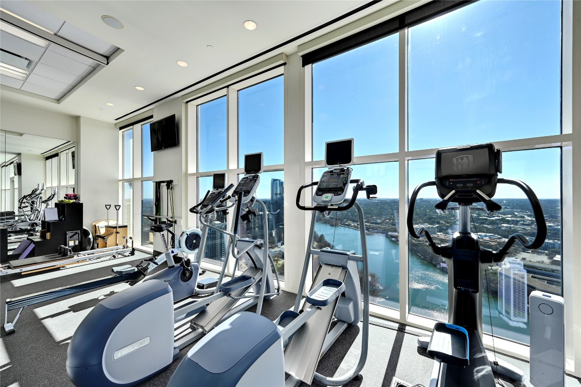 98 San Jacinto Boulevard, Unit 904 Austin, TX 78701 - Photo 19 of 30 a view of a room with gym equipment