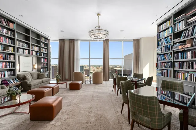 $1,195,000 | 98 San Jacinto Boulevard, Unit 904, Austin, TX 78701