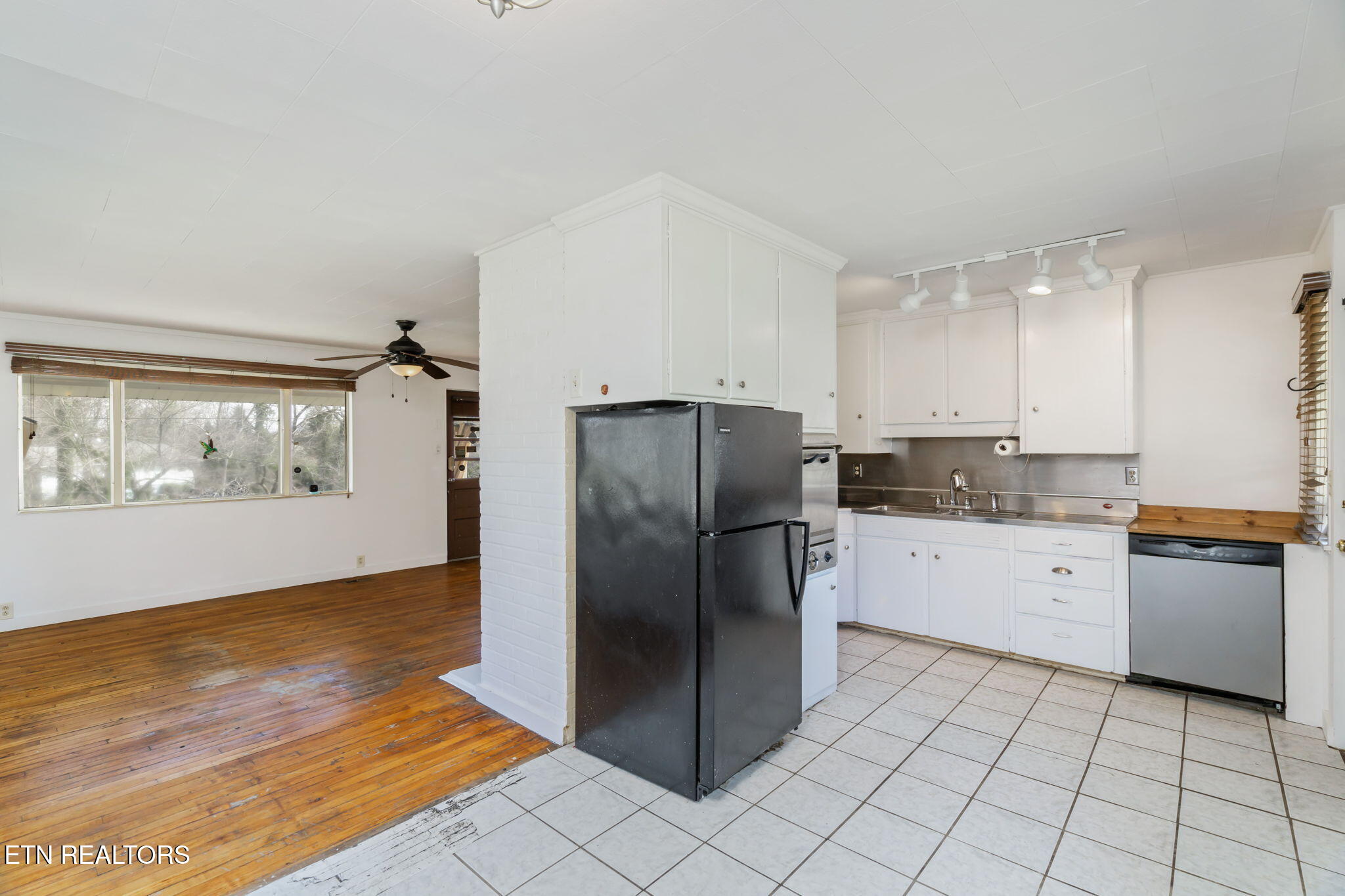 110 Tabor Road Oak Ridge, TN 37830 - Photo 12 of 30 11-web-or-mls-110 Tabor Road-8