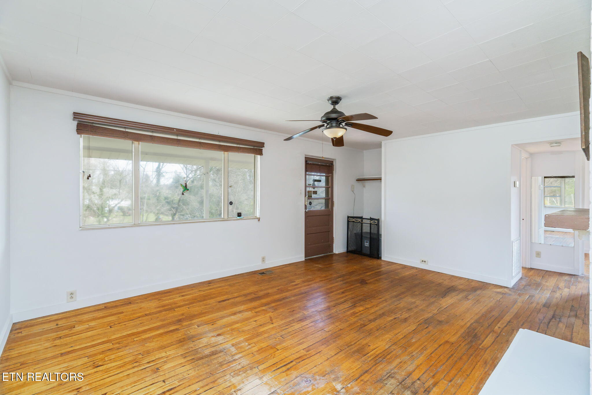 110 Tabor Road Oak Ridge, TN 37830 - Photo 6 of 30 5-web-or-mls-110 Tabor Road-11