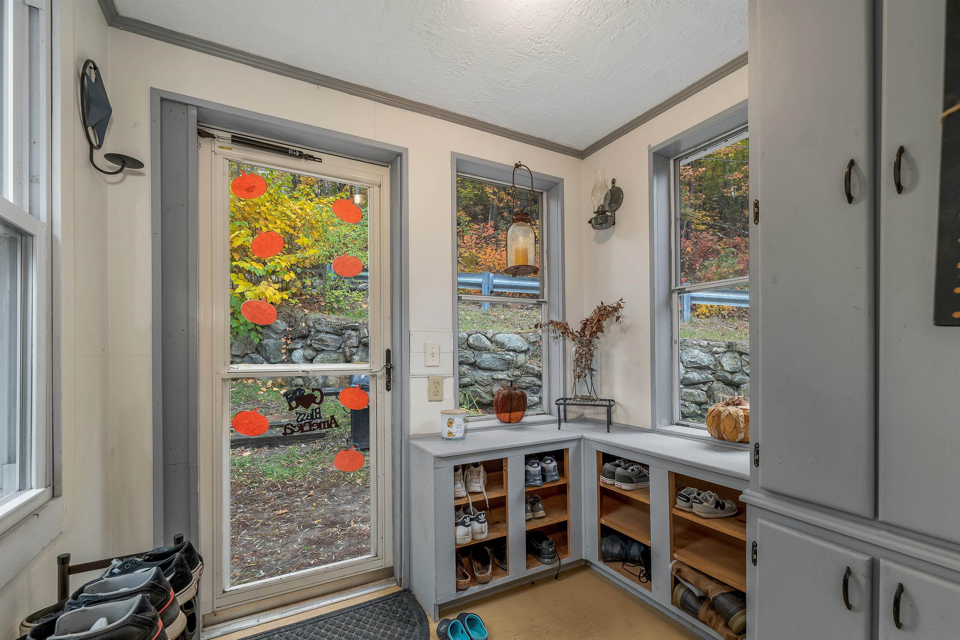 96 Clinton Street Laconia, NH 03246 - Photo 25 of 45