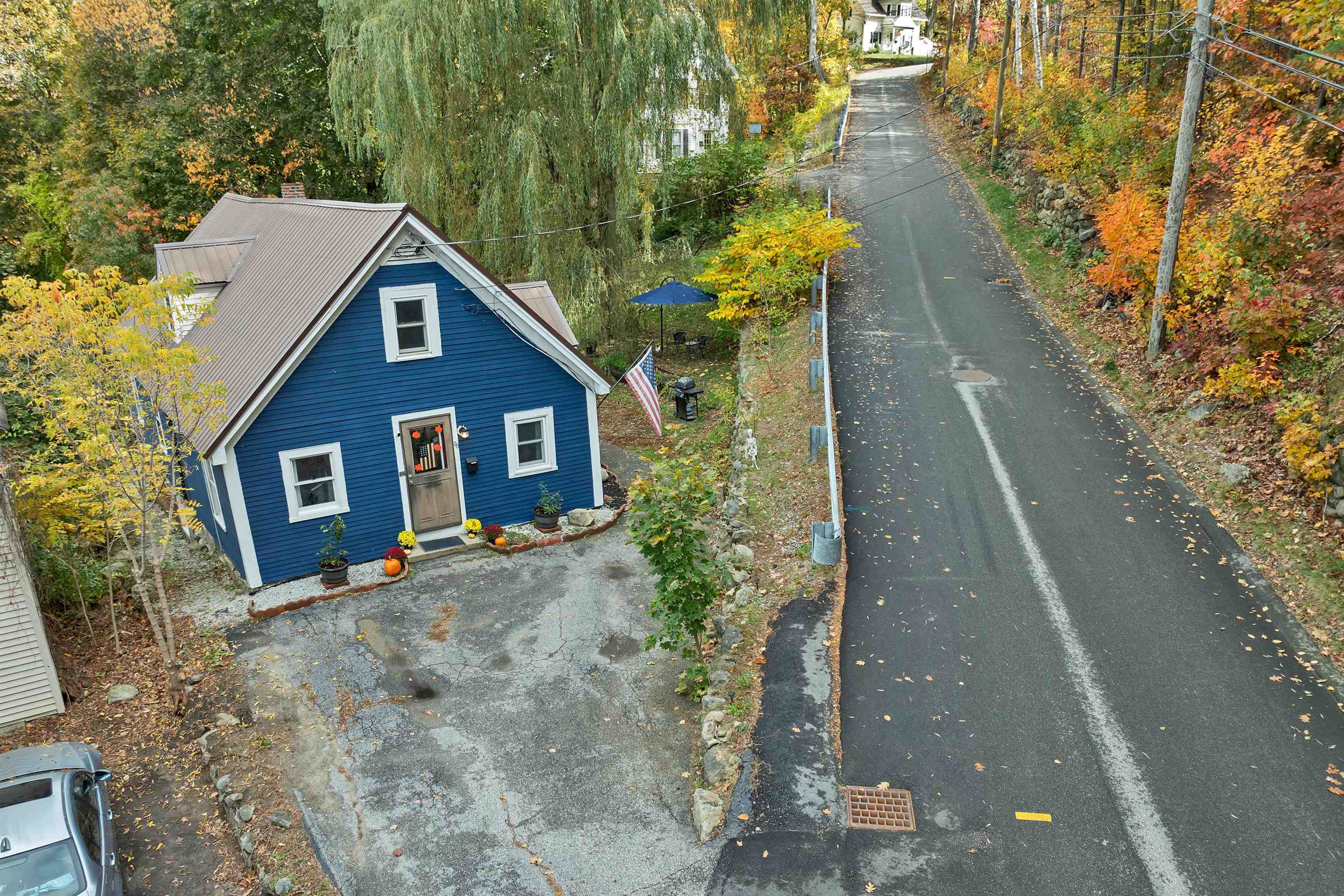 96 Clinton Street Laconia, NH 03246 - Photo 4 of 45