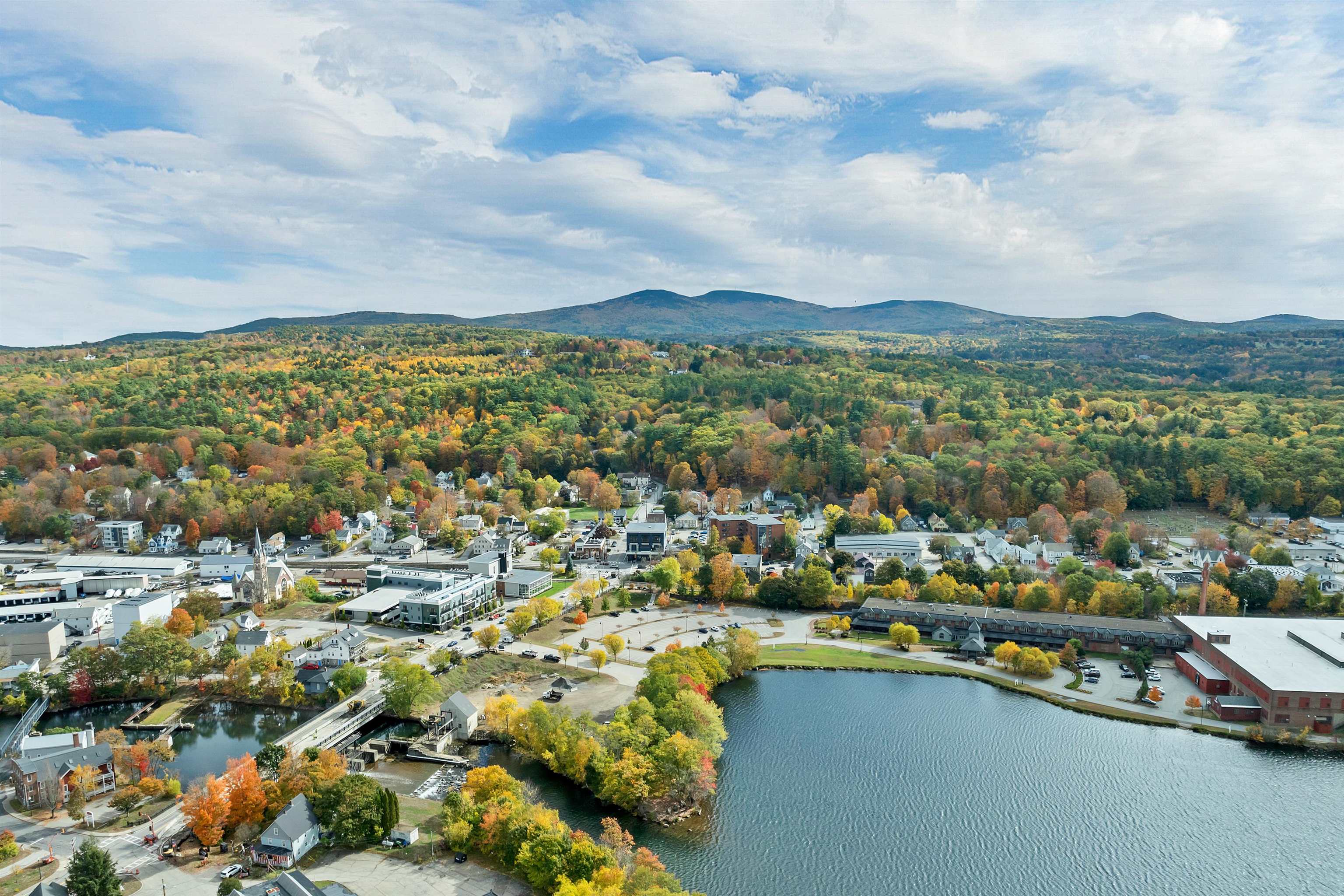 96 Clinton Street Laconia, NH 03246 - Photo 41 of 45