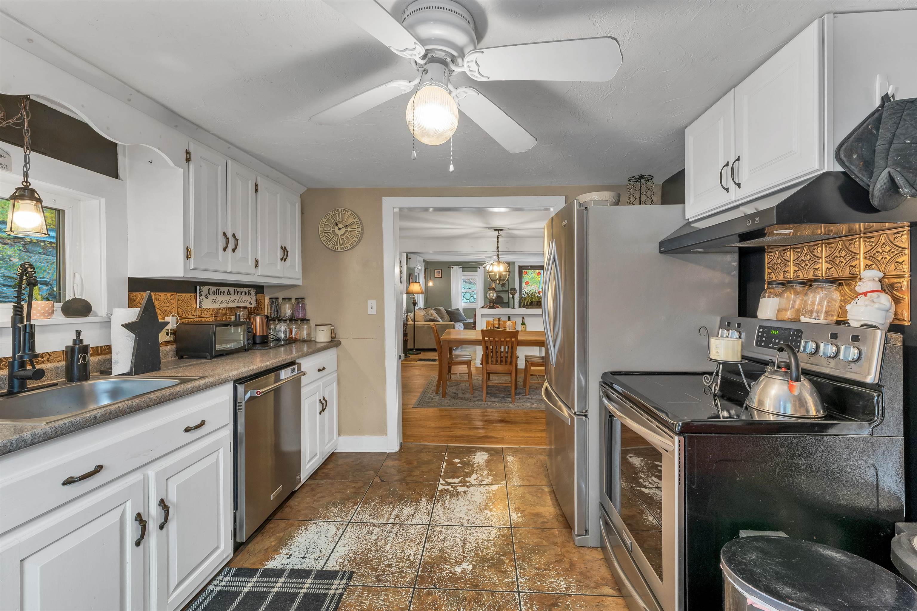 96 Clinton Street Laconia, NH 03246 - Photo 7 of 45