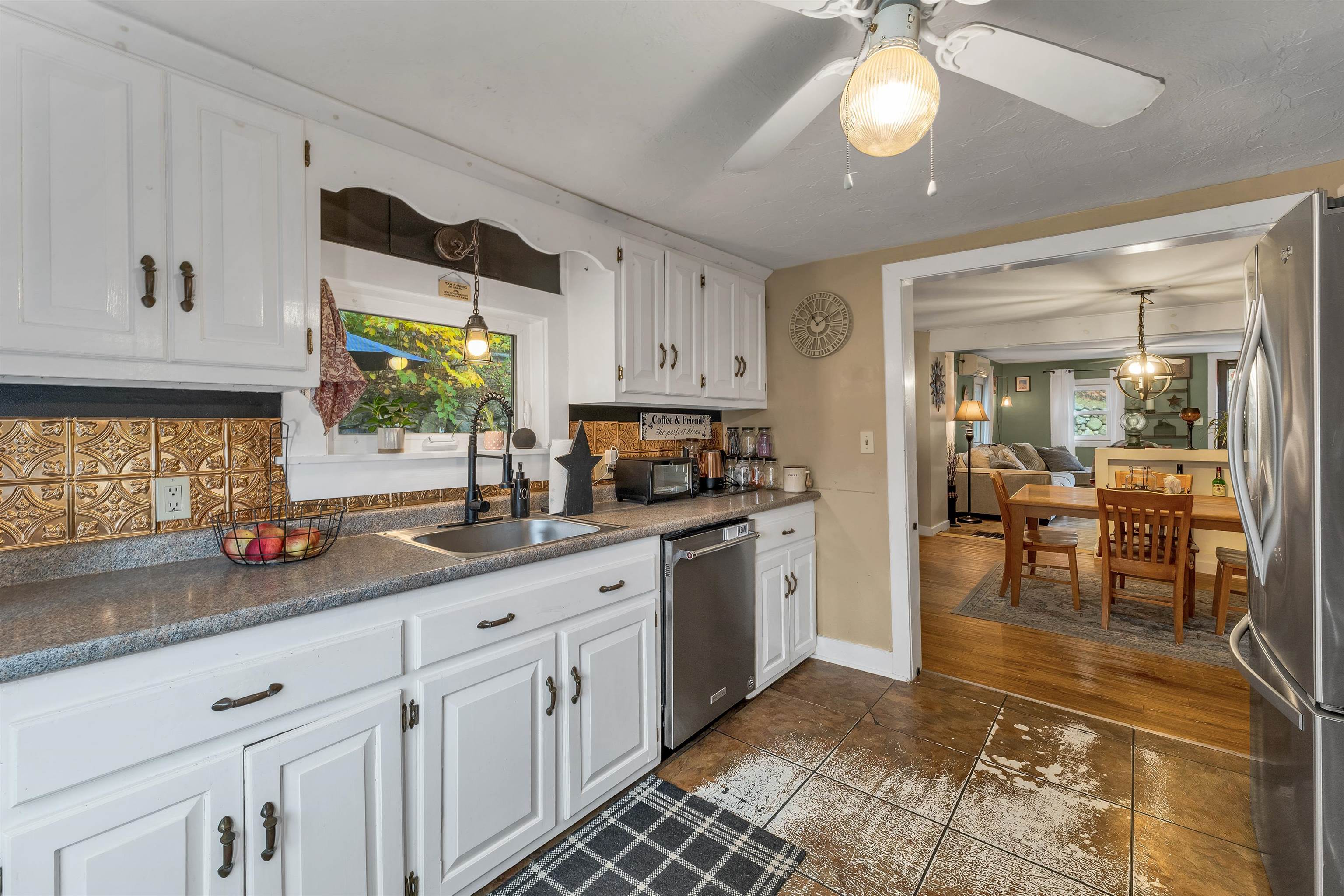 96 Clinton Street Laconia, NH 03246 - Photo 8 of 45