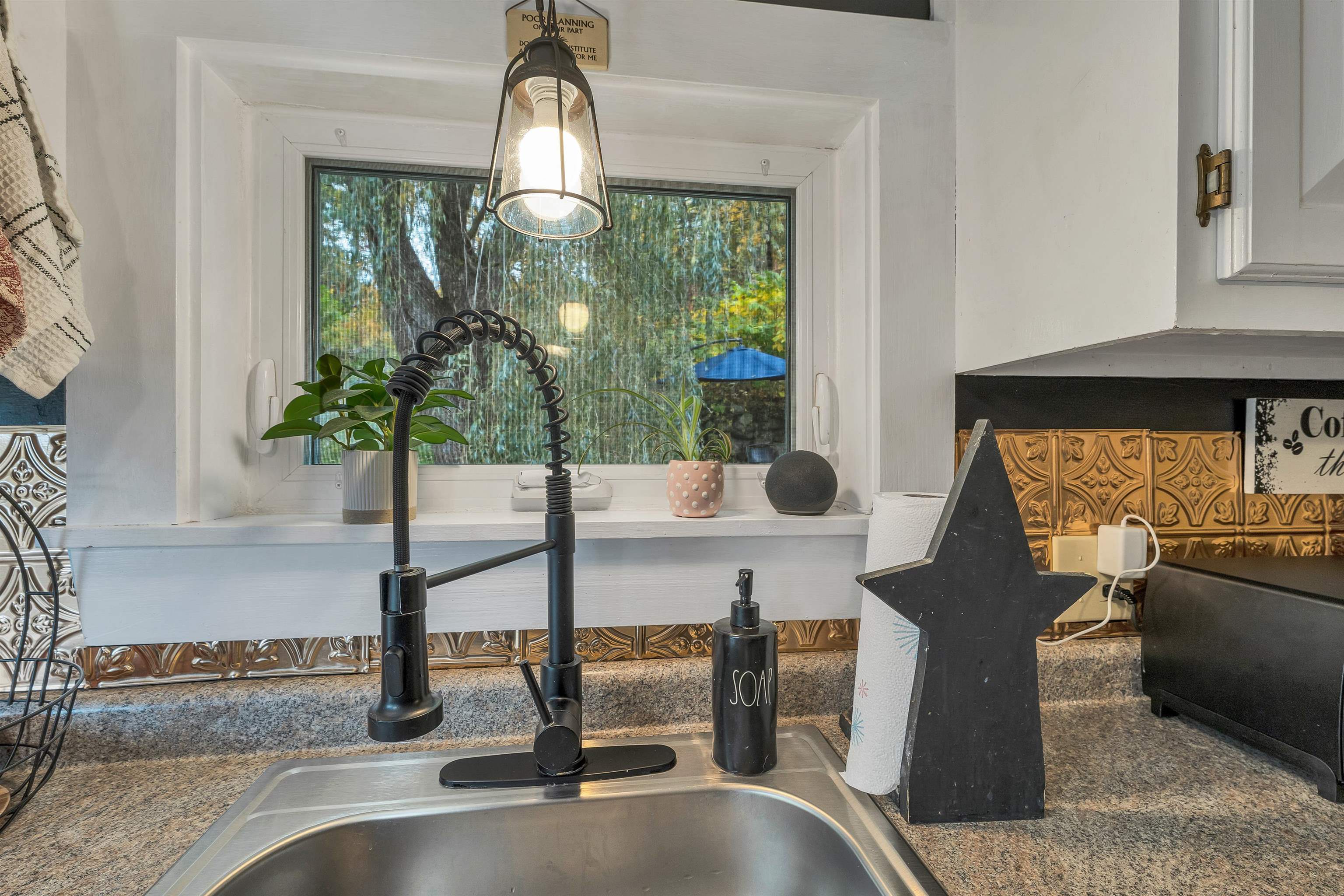 96 Clinton Street Laconia, NH 03246 - Photo 10 of 45