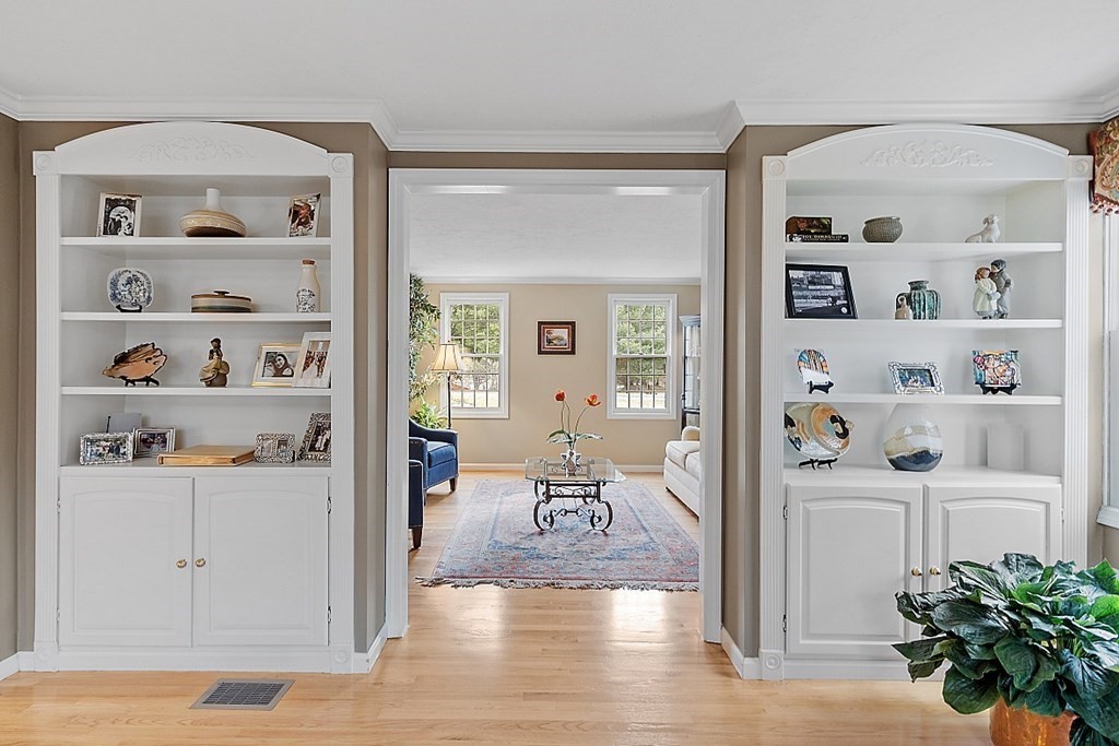 7 Westfield Road Hopkinton, MA 01748 - Photo 9 of 36 Gallery Image 9