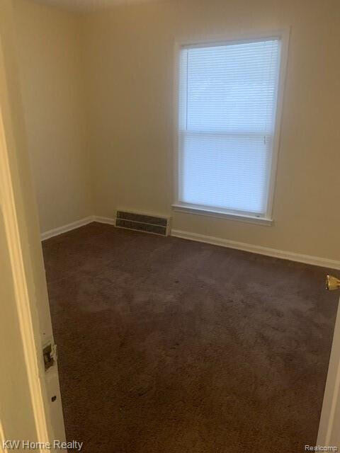 9451 Camley Street Detroit, MI 48224 - Photo 4 of 10 9451 Bedroom