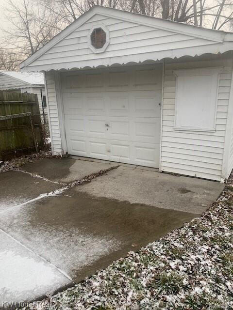 9451 Camley Street Detroit, MI 48224 - Photo 10 of 10 9451 Camley Garage