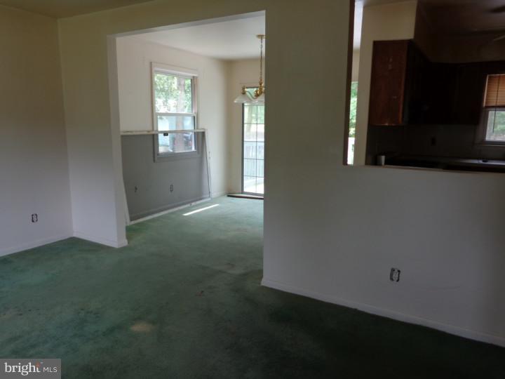 419 South Pitney Road Absecon, NJ 08205 - Photo 3 of 13 Dining Room