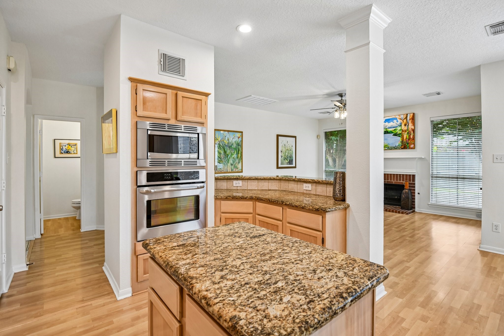 14010 Hazel Ridge Court Houston, TX 77062 - Photo 16 of 42 Gallery Image 16