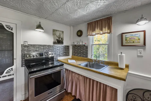 $895,000 | 422 Wallston Road, St. George, ME 04860