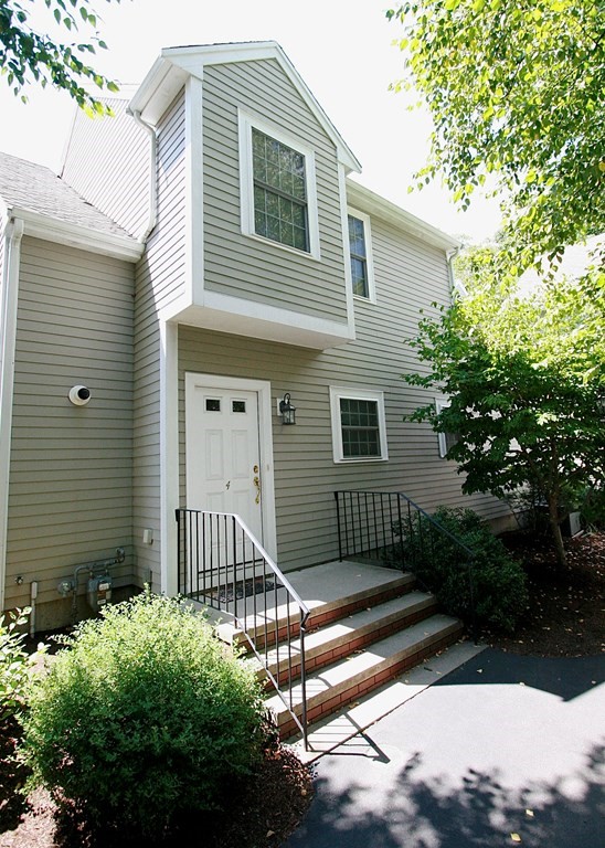 11 Brookside Road, Unit 4 Braintree, MA 02184 - Photo 1 of 23 Gallery Image 1