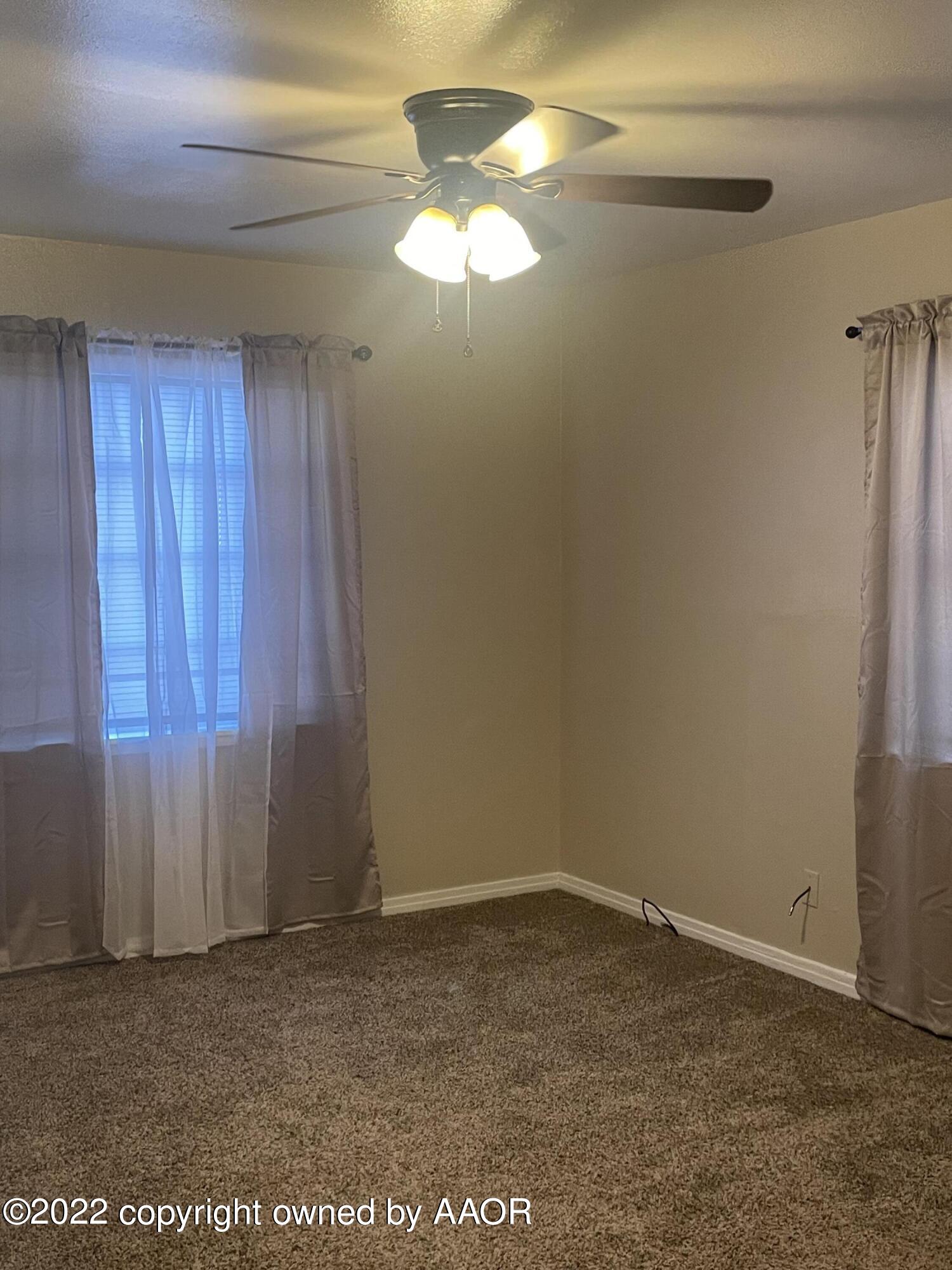 4606 South Bonham Street Amarillo, TX 79110 - Photo 5 of 17 IMG_2913