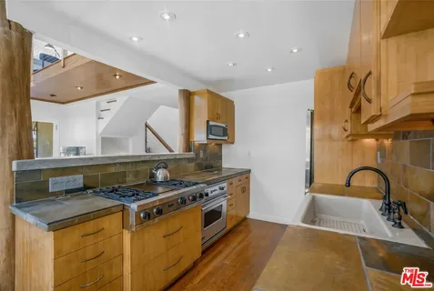 $7,500 | 24 Westwind Street, Unit G, Marina del Rey, CA 90292