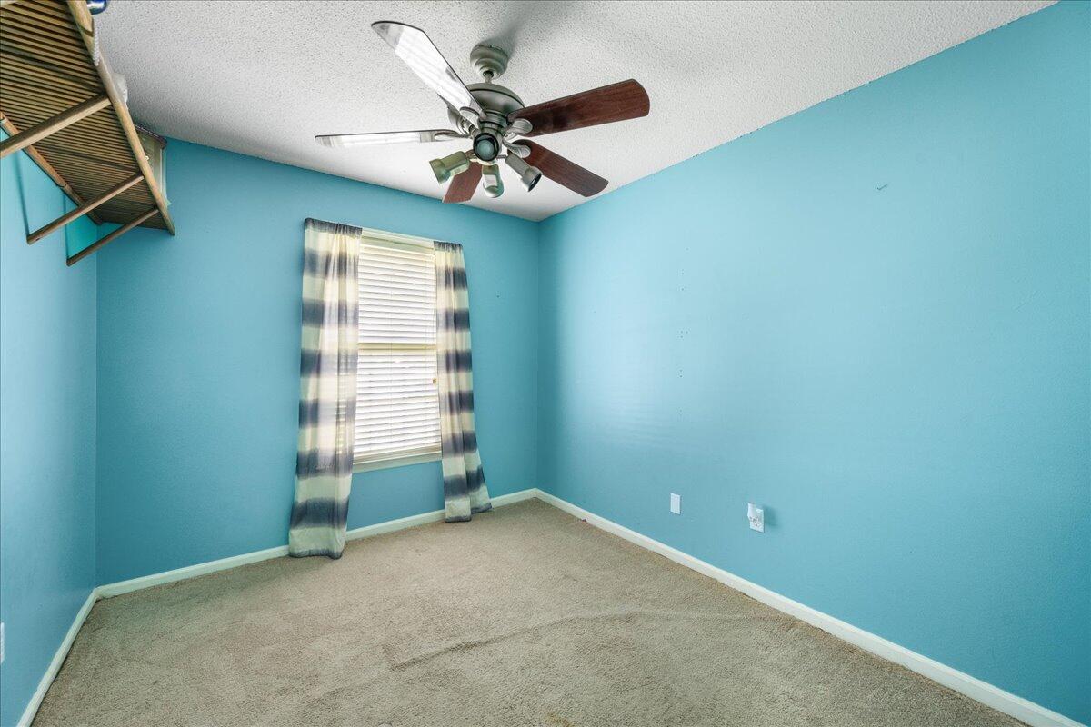 202 Longleaf Road Summerville, SC 29486 - Photo 9 of 14 16-Sara Barclay Photography LLC_0-13