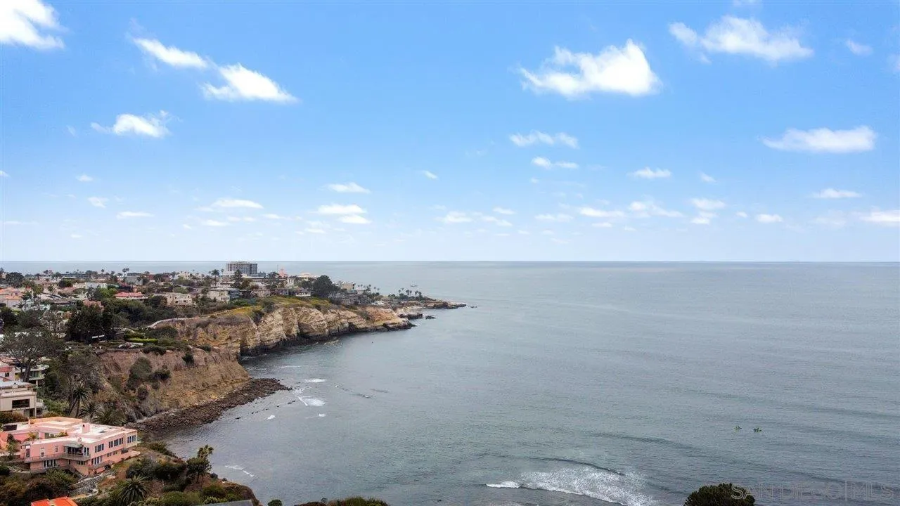 7944 Princess Street La Jolla, CA 92037 - Photo 30 of 39 a view of ocean and city