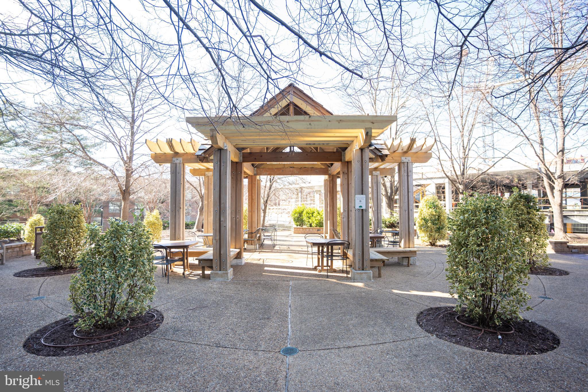 4141 North Henderson Road, Unit 1116 Arlington, VA 22203 - Photo 19 of 23