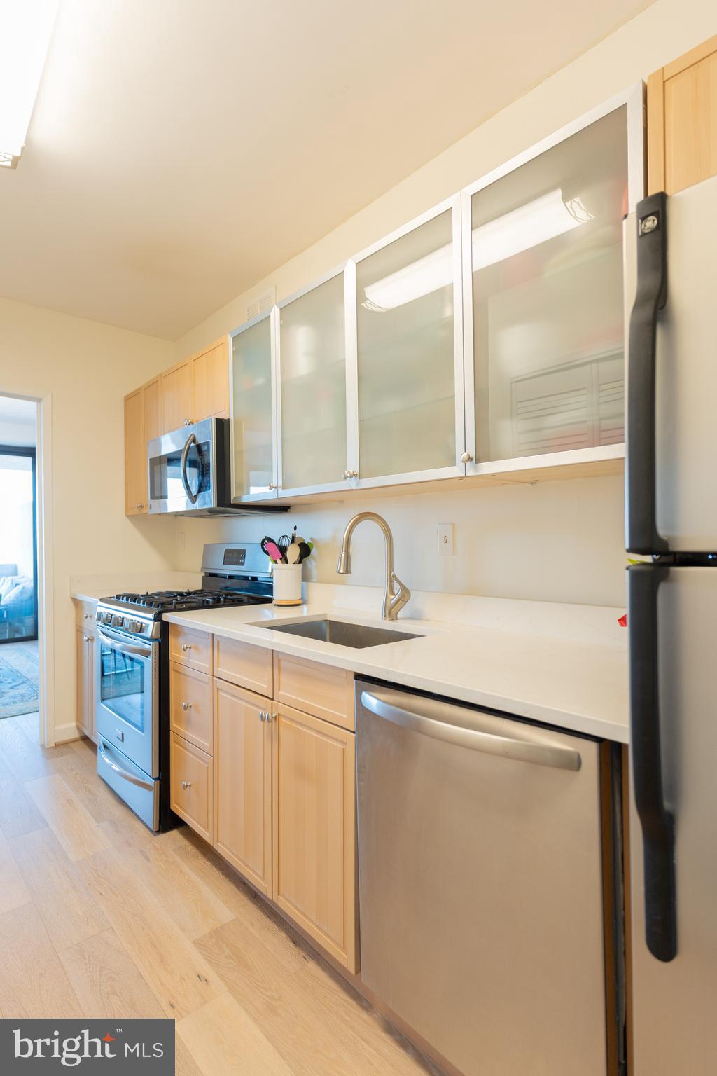 4141 North Henderson Road, Unit 1116 Arlington, VA 22203 - Photo 9 of 23