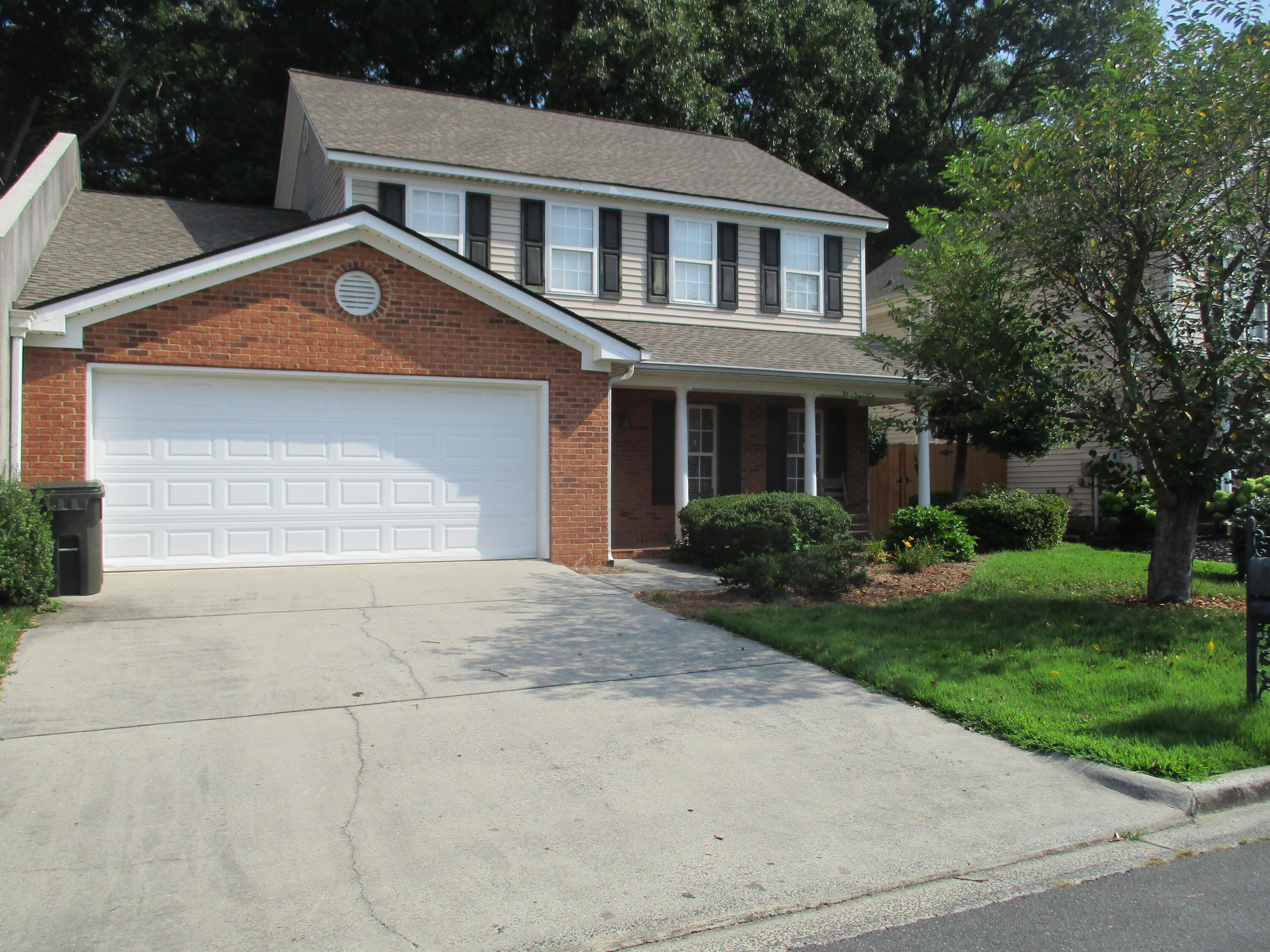 1740 Brighton Way Dalton, GA 30721 - Photo 2 of 22 IMG_3104