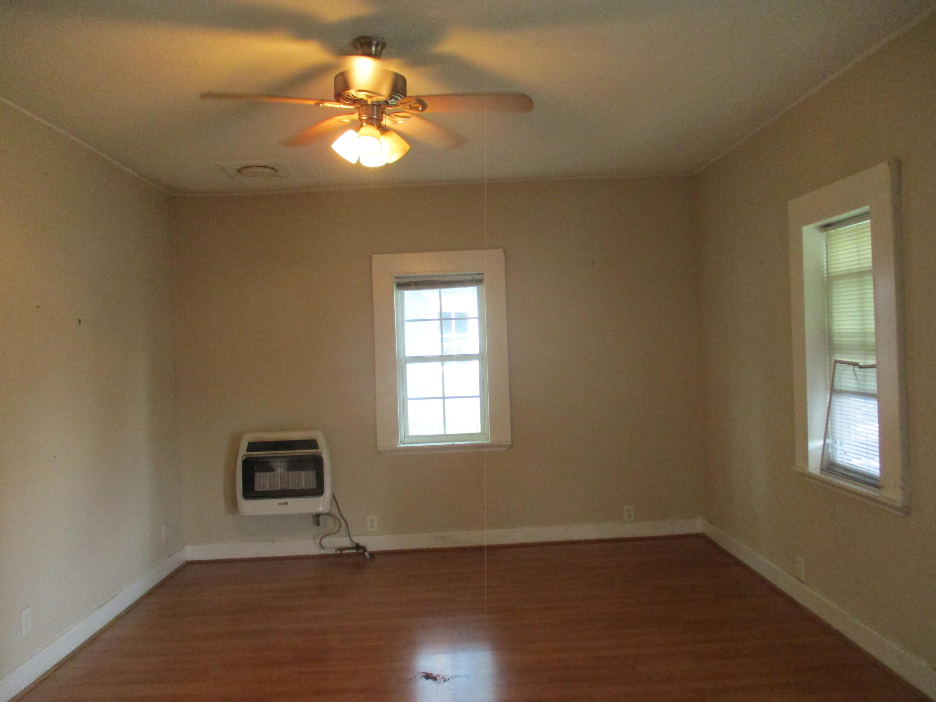 1740 Brighton Way Dalton, GA 30721 - Photo 4 of 22 IMG_3063