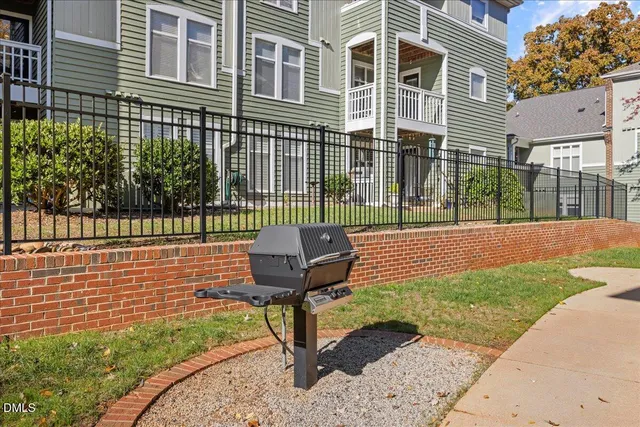 $370,000 | 1101 Parkridge Lane, Unit 107, Raleigh, NC 27605