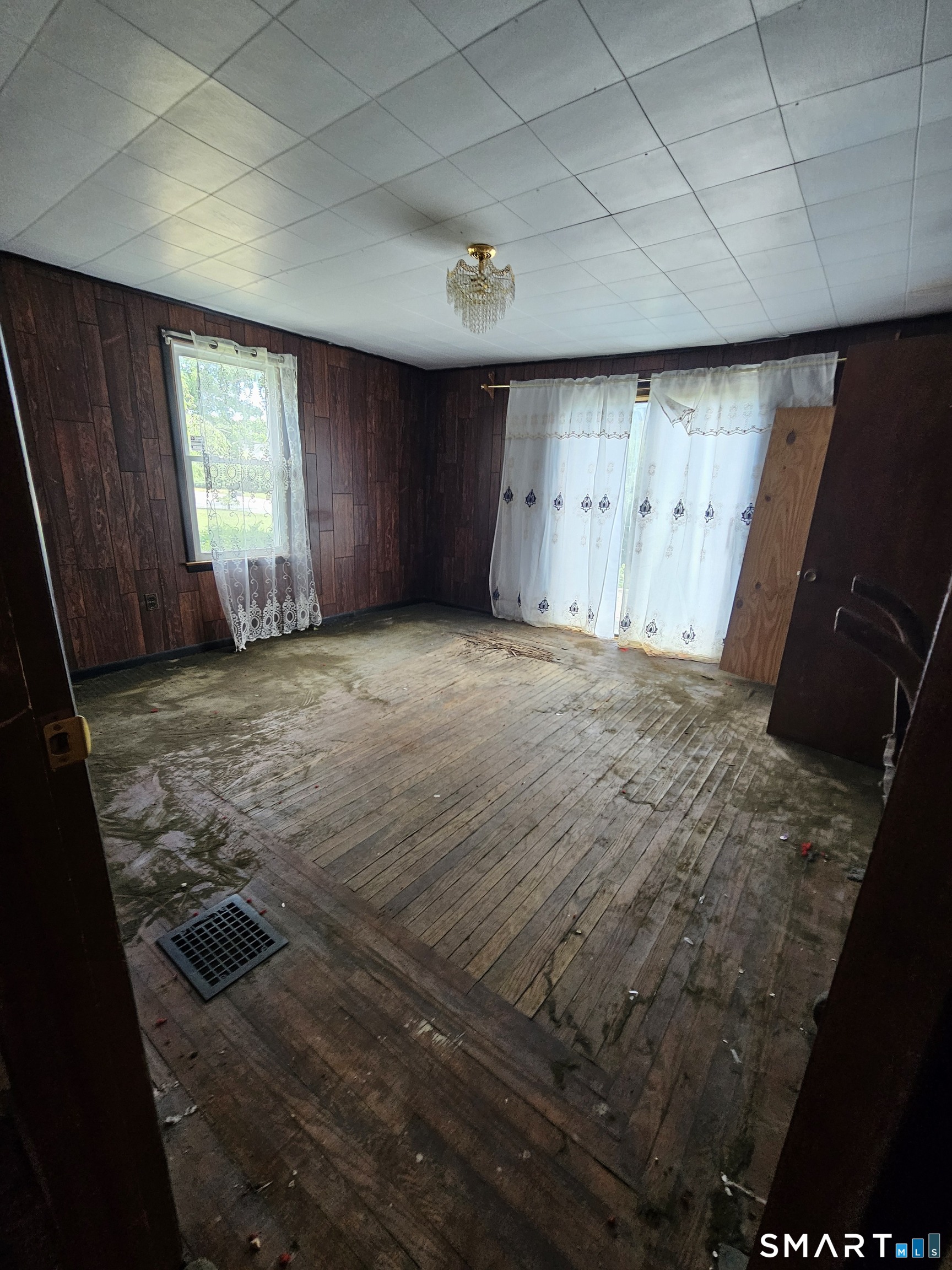 645 Silver Sands Road East Haven, CT 06512 - Photo 8 of 14