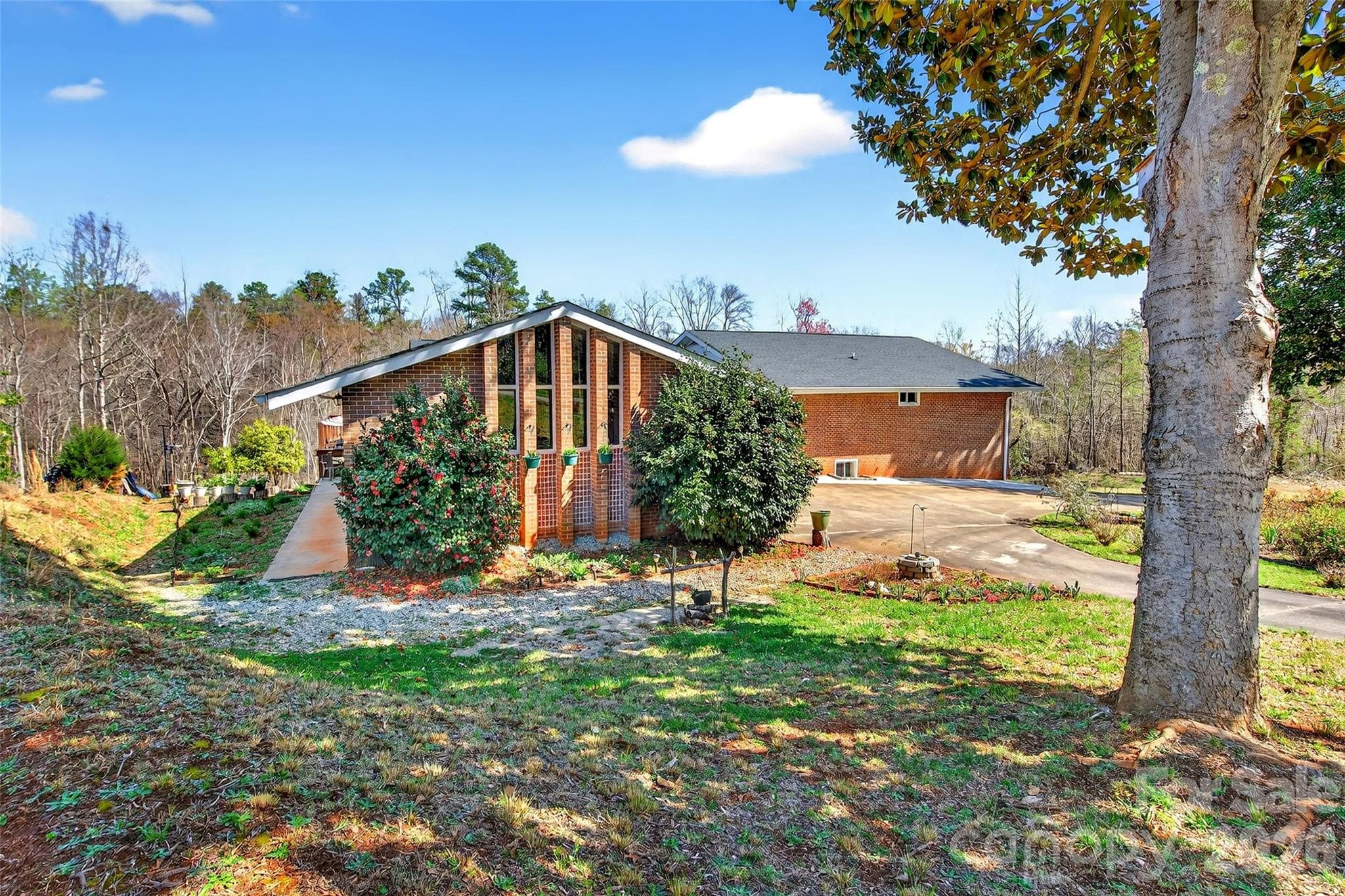 217 Miller Street Spindale, NC 28160 - Photo 4 of 48