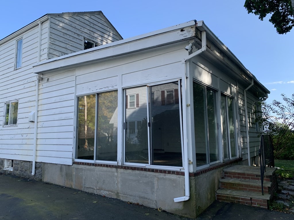 63 Florence Road Lowell, MA 01851 - Photo 7 of 42 Gallery Image 7