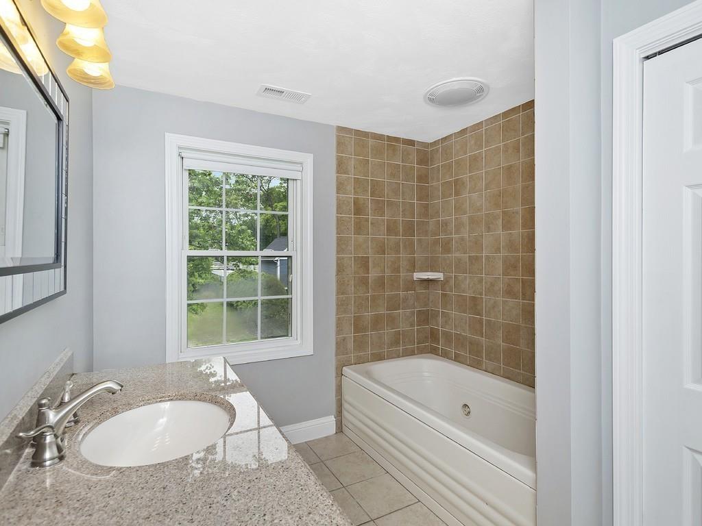 52 Chubb Road Framingham, MA 01701 - Photo 6 of 18 Gallery Image 6