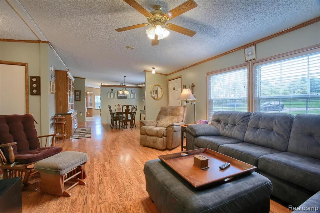 1210 Clark Road Lapeer, MI 48446 - Photo 5 of 32
