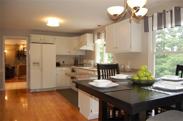 56 Longfellow Road Shrewsbury, MA 01545 - Photo 3 of 27 Gallery Image 3