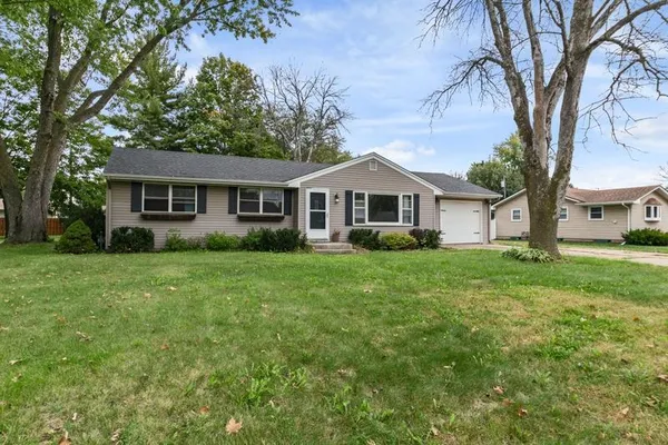 $1,995 | 237 Motel Avenue, Red Wing, MN 55066