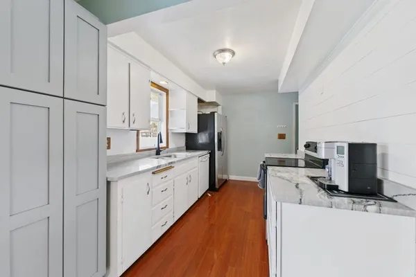 $1,995 | 237 Motel Avenue, Red Wing, MN 55066