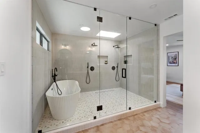 $2,899,000 | 5777 Desert View Drive, La Jolla, CA 92037