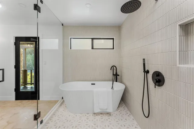 $2,899,000 | 5777 Desert View Drive, La Jolla, CA 92037