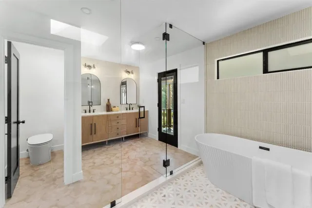 $2,899,000 | 5777 Desert View Drive, La Jolla, CA 92037