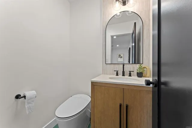 $2,899,000 | 5777 Desert View Drive, La Jolla, CA 92037