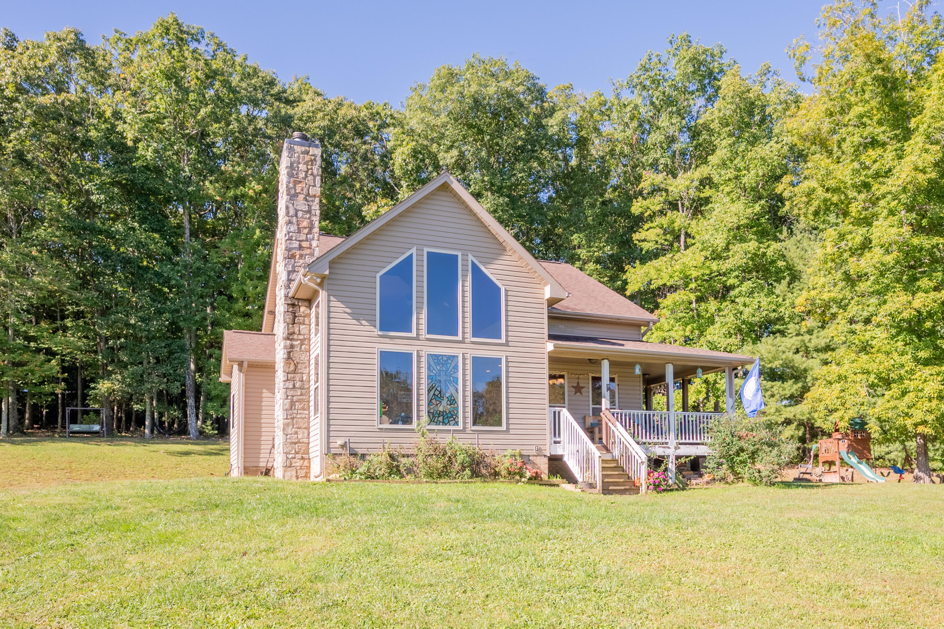 1352 Ridgeview Road Northwest Floyd, VA 24091 - Photo 3 of 65 floyd-2