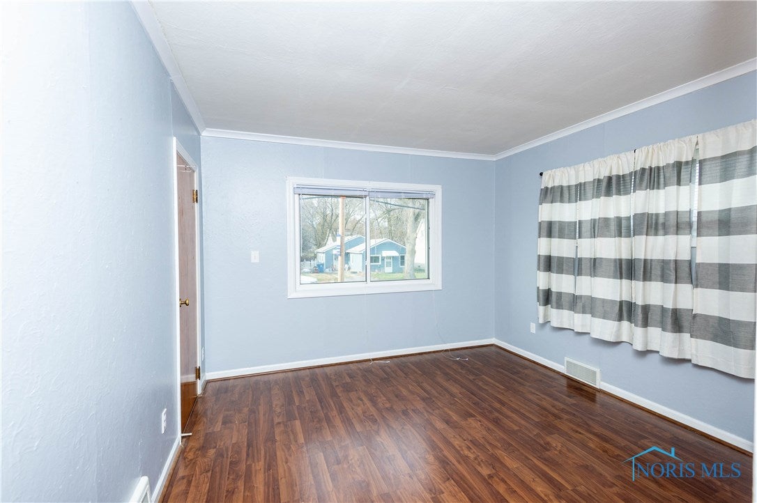 1127 Cresceus Road Oregon, OH 43616 - Photo 14 of 19 Gallery Image 14