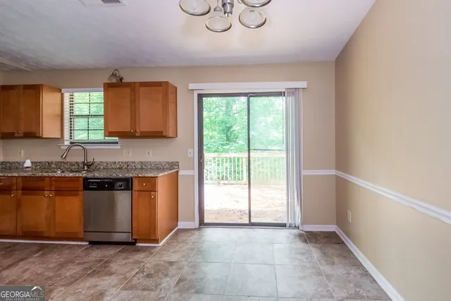 $1,670 | 1306 Muirforest Drive, Stone Mountain, GA 30088