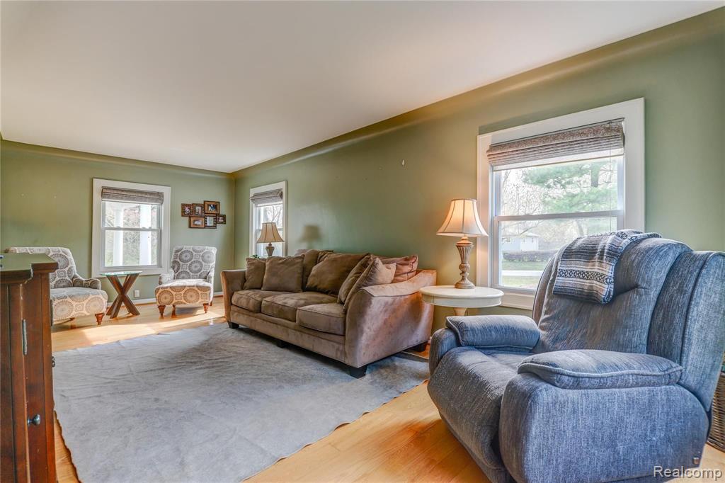 2525 Norton Lawn Rochester Hills, MI 48307 - Photo 3 of 29